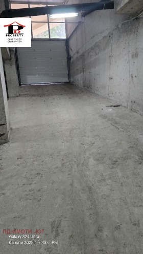 Parkeerplaats Chadzji Dimitar, Sofia