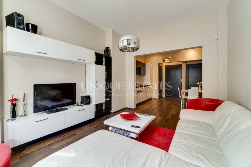 Kiadó  2 hálószobás Sofia , Centar , 90 négyzetméter | 42078961