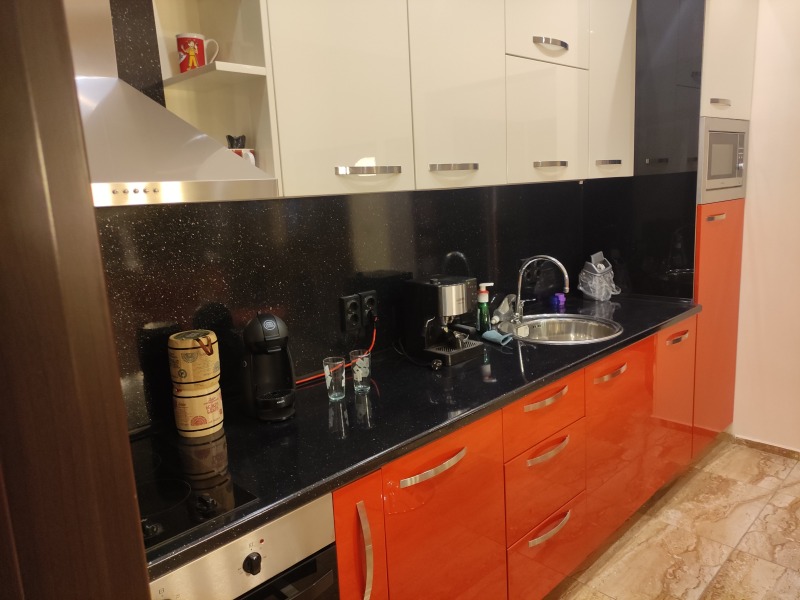 Дава под наем 3-СТАЕН, гр. София, Център, снимка 2 - Апартаменти - 52685619