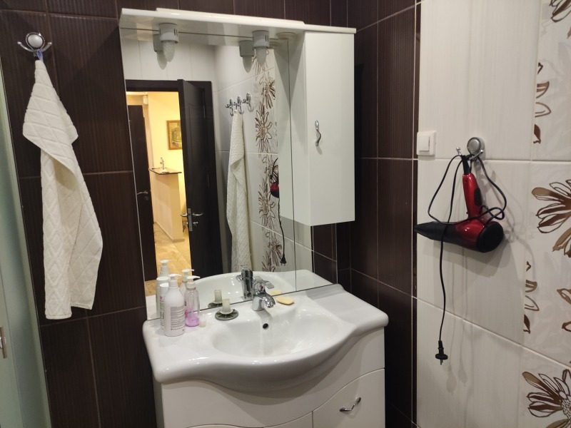 Дава под наем 3-СТАЕН, гр. София, Център, снимка 12 - Апартаменти - 52685619