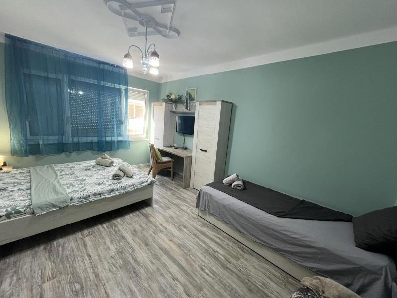 Дава под наем 3-СТАЕН, гр. Бургас, Център, снимка 4 - Апартаменти - 55735740
