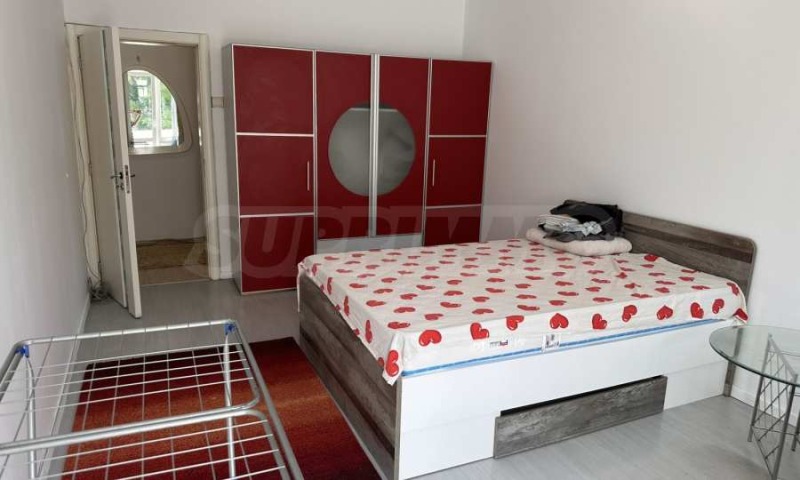 Zu vermieten  3 Schlafzimmer Warna , Zentar , 120 qm | 21995773 - Bild [8]