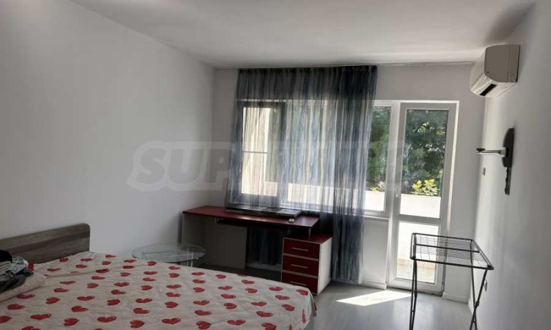 Zu vermieten  3 Schlafzimmer Warna , Zentar , 120 qm | 21995773 - Bild [7]