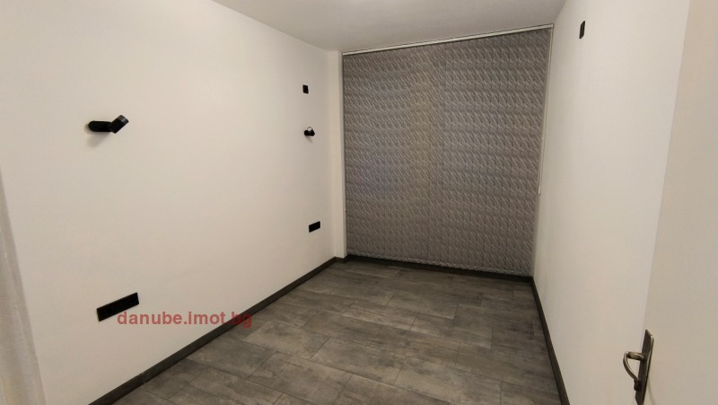 Zu vermieten  Geschäft Ruse , Zentar , 25 qm | 55425169