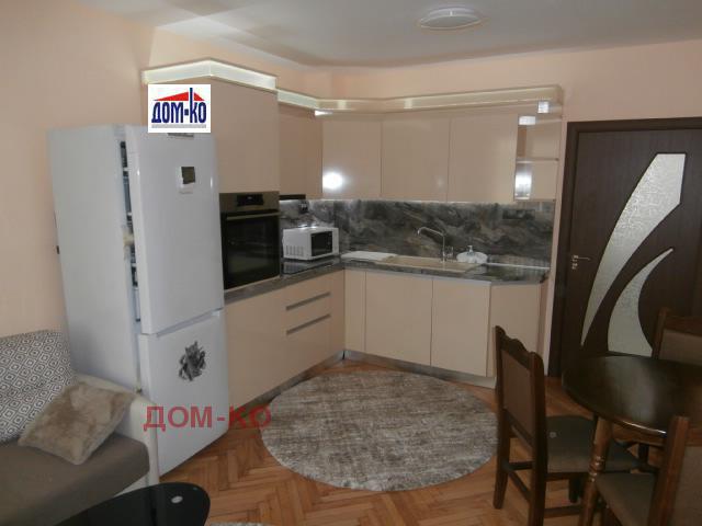 De inchiriat  1 dormitor Pazardjic , Țentâr , 54 mp | 36591226