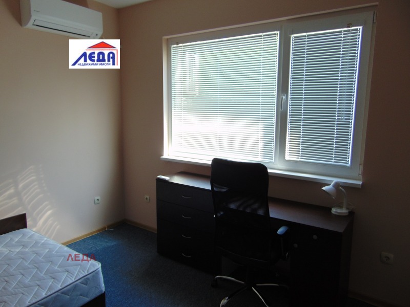 A louer  2 chambres Pleven , Chirok tsentar , 80 m² | 13123865 - image [2]