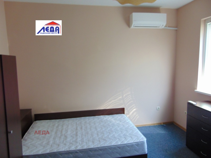 A louer  2 chambres Pleven , Chirok tsentar , 80 m² | 13123865 - image [6]