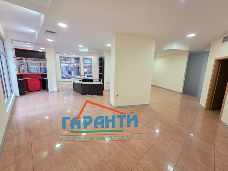 Προς ενοικίαση  Γραφείο Πλοβδηβ , ΤΣενταρ , 222 τ.μ | 16727614