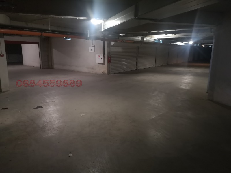 Дава под наем ГАРАЖ, ПАРКОМЯСТО, гр. Пловдив, Кючук Париж, снимка 3 - Гаражи и паркоместа - 52785466