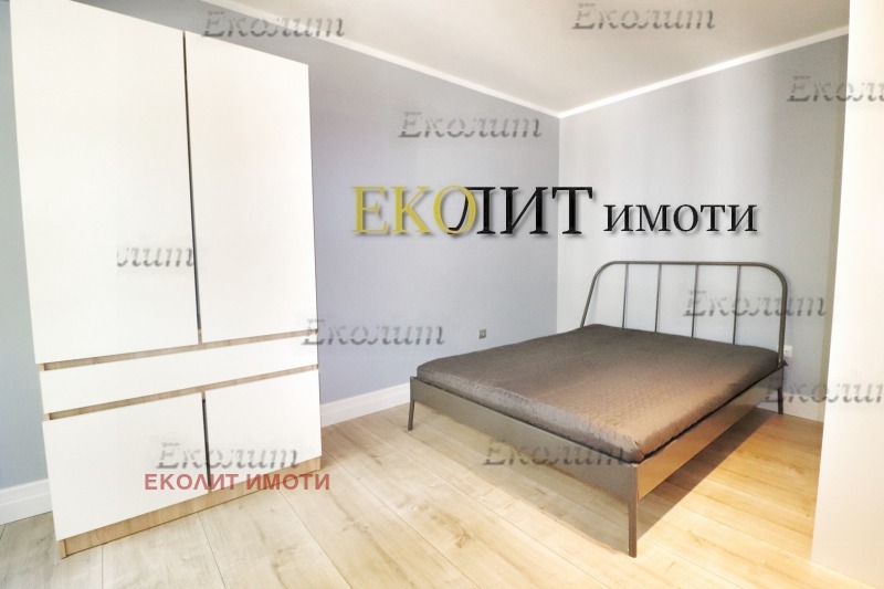K pronájmu  2 ložnice Sofia , Doktorski pametnik , 113 m2 | 67624404 - obraz [5]