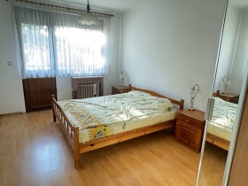 2 dormitoare Banișora, Sofia