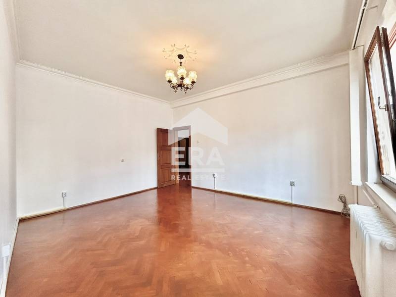 De inchiriat  3+ dormitor Sofia , Țentâr , 140 mp | 15276134 - imagine [4]