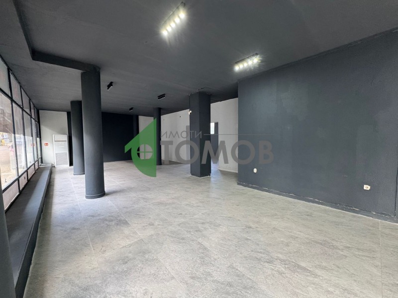 Дава под наем МАГАЗИН, гр. Шумен, Математическа гимназия, снимка 4 - Магазини - 52546404