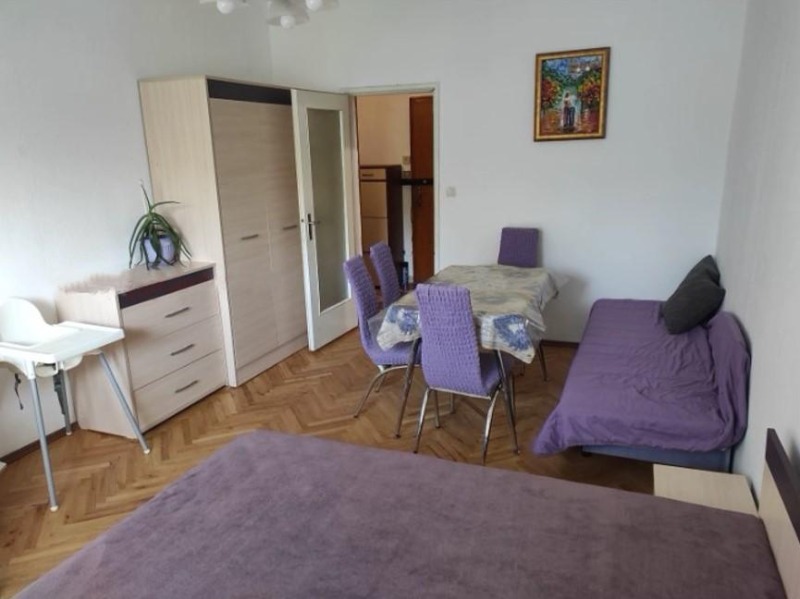 Zu vermieten  1 Schlafzimmer Sofia , Ljulin 1 , 51 qm | 66677820