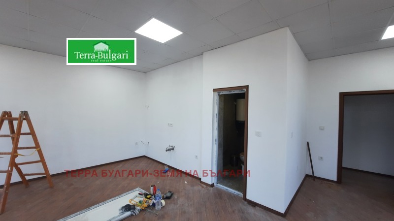 Do wynajęcia  Biuro Pernik , Carkwa , 65 mkw | 65055186