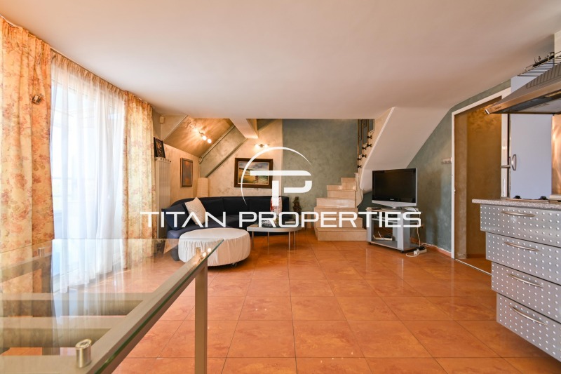 Дава под нем  Мезонет, град София, Център •  800 EUR • ID 52647207 — holmes.bg - [1] 