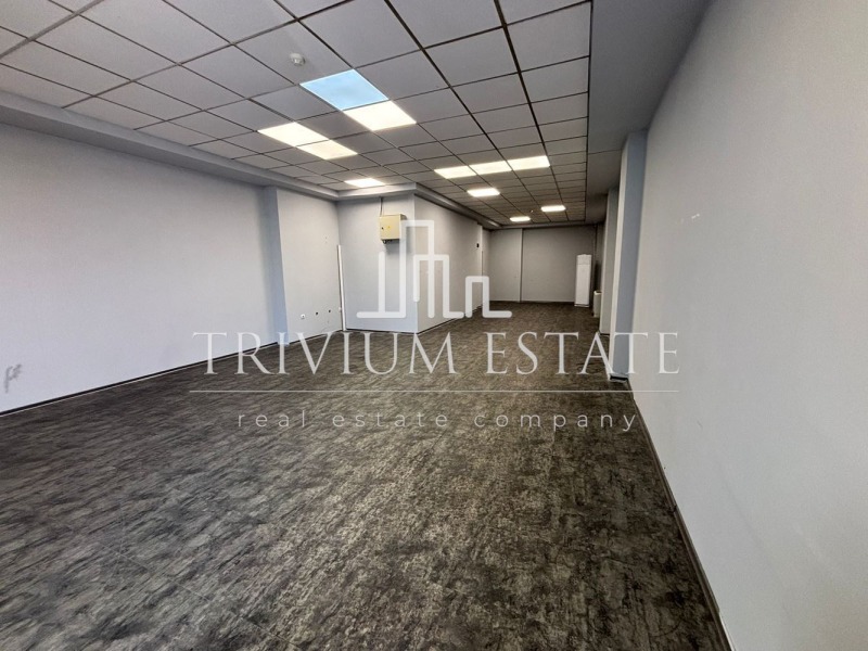 Дава под Наем МАГАЗИН в град Пловдив, Индустриална зона - Север - 112 кв.м / 896 € » 1 752.42 лв., ТРИВИУМ ЕСТЕЙТ