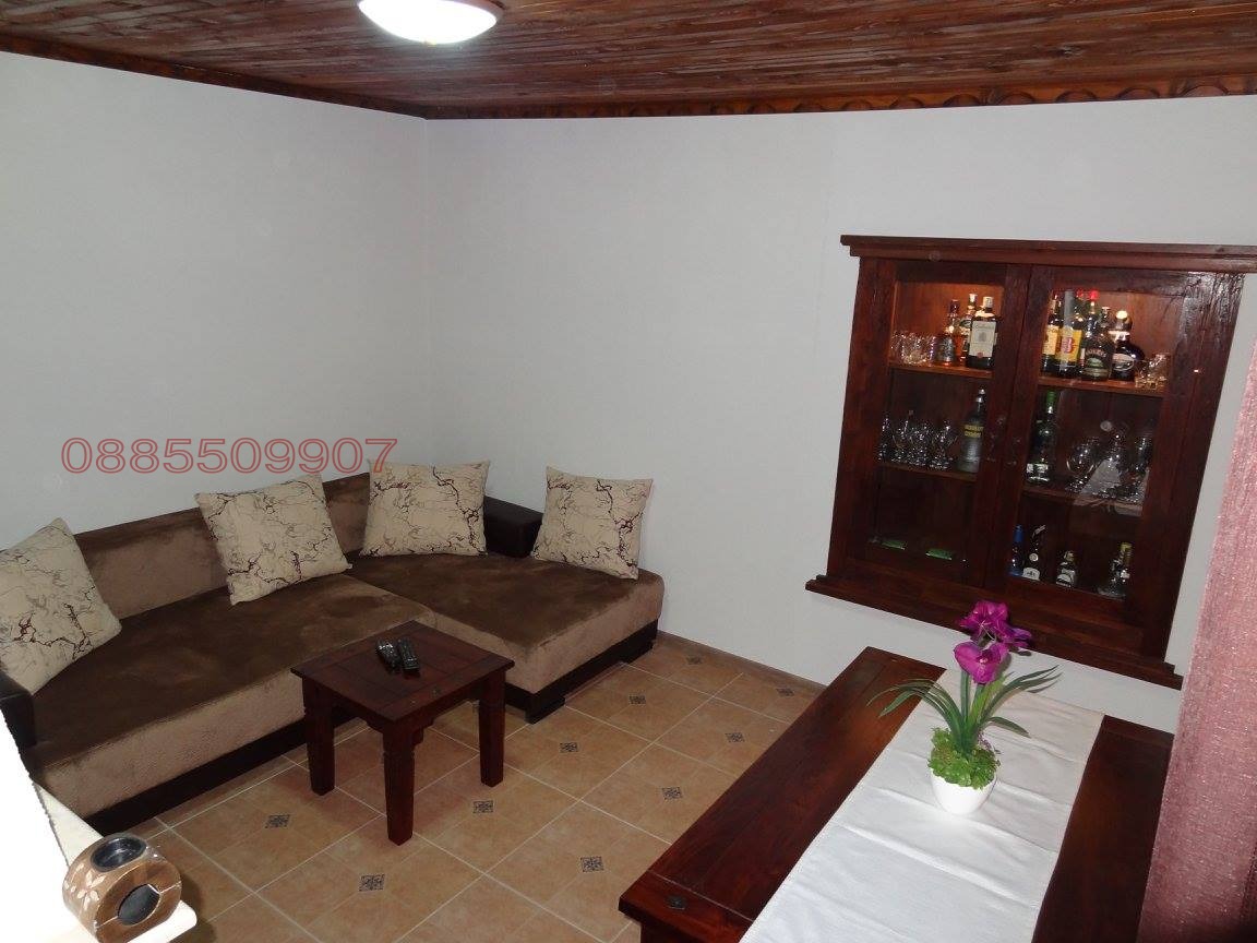 Дава под наем КЪЩА, гр. Хисаря, област Пловдив, снимка 6 - Къщи - 53784327