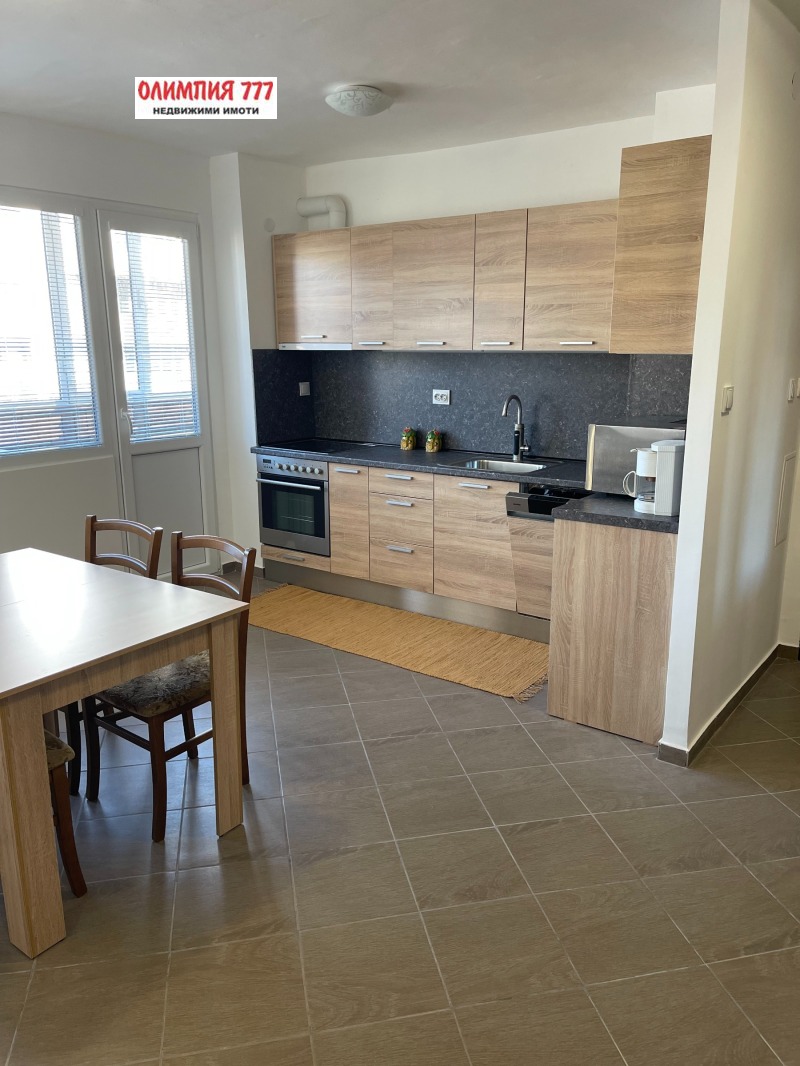 Kiadó  3 hálószobás Pleven , Sirok centar , 100 négyzetméter | 85170379