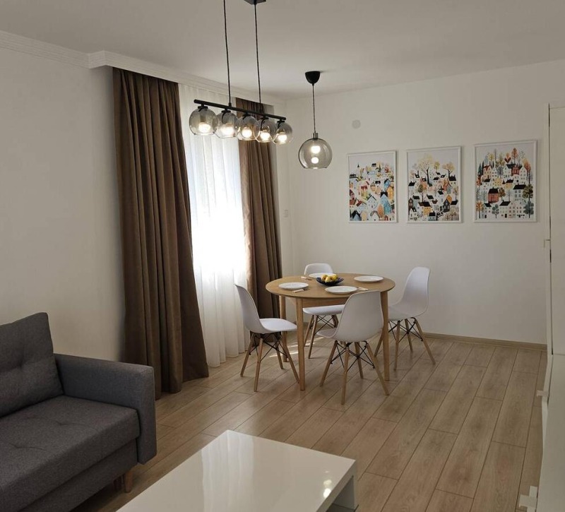 En renta  2 dormitorios Plovdiv , Tsentar , 91 metros cuadrados | 47543350 - imagen [2]