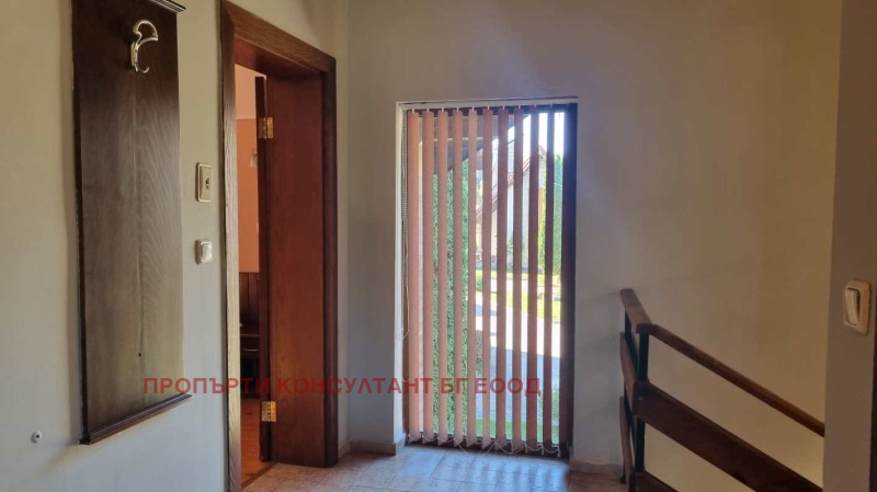 Дава под наем КЪЩА, гр. Разлог, област Благоевград, снимка 10 - Къщи - 52688898