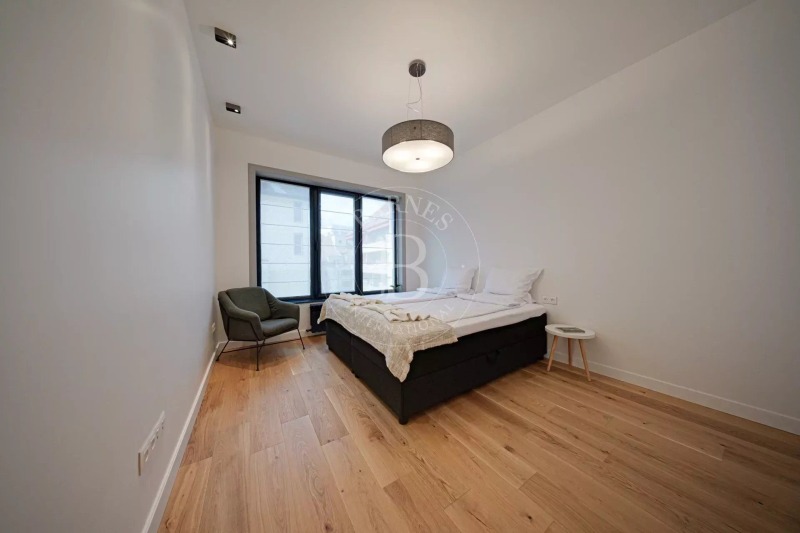 Издаје се  2 спаваће собе Софија , Лозенец , 110 м2 | 75147222 - слика [13]
