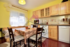 1 quarto m-t Aktchelar, Varna