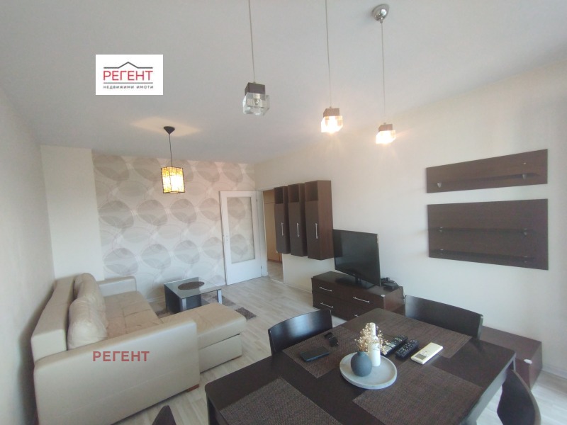 Te huur  1 slaapkamer Gabrovo , Trendafil 2 , 58 m² | 18350002