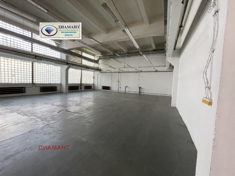Zu vermieten  Lagerung Ruse , Rodina 1 , 1300 qm | 30282273 - Bild [4]