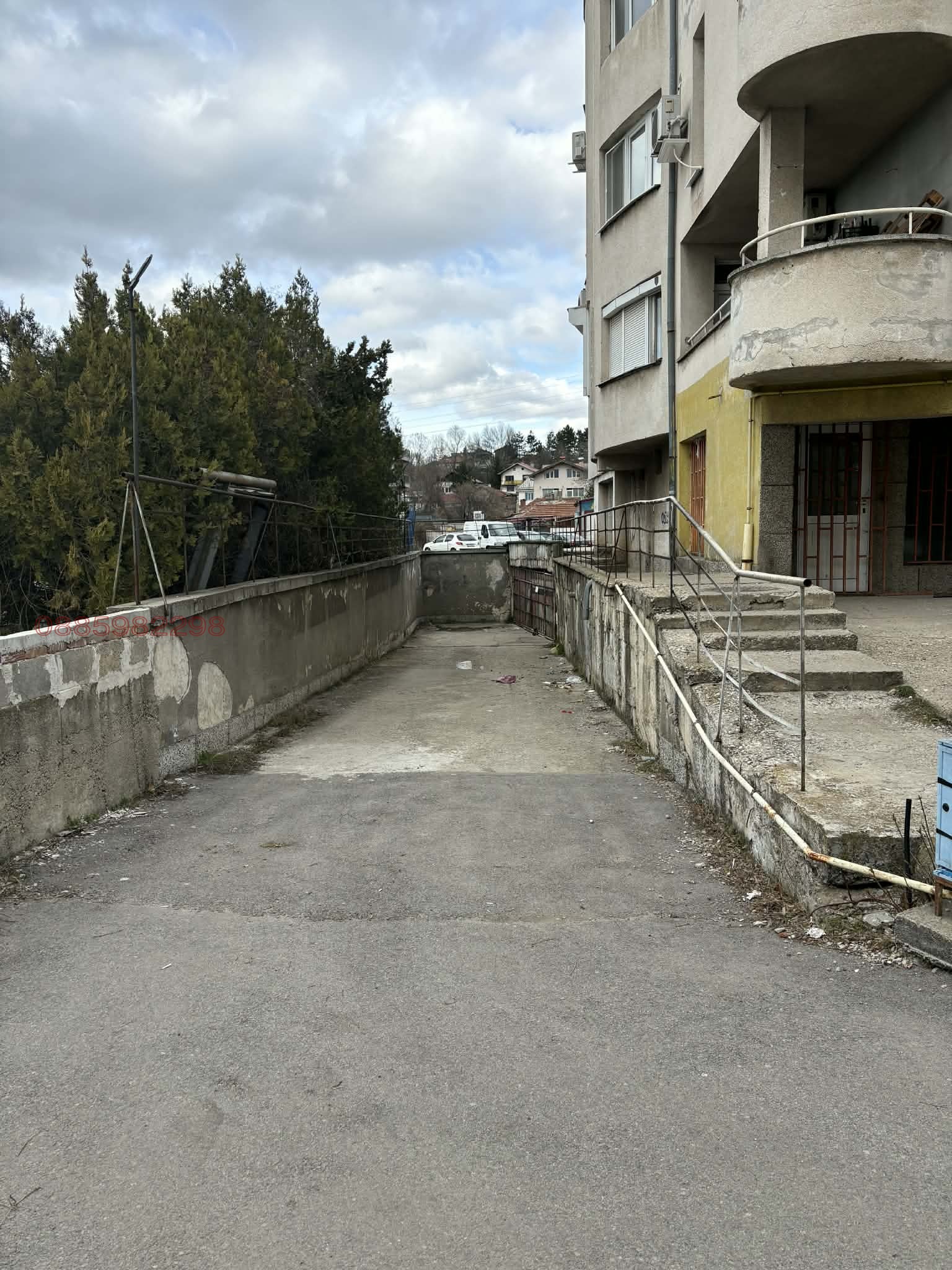 Дава под наем ГАРАЖ, ПАРКОМЯСТО, гр. София, Овча купел 1, снимка 3 - Гаражи и паркоместа - 53939987