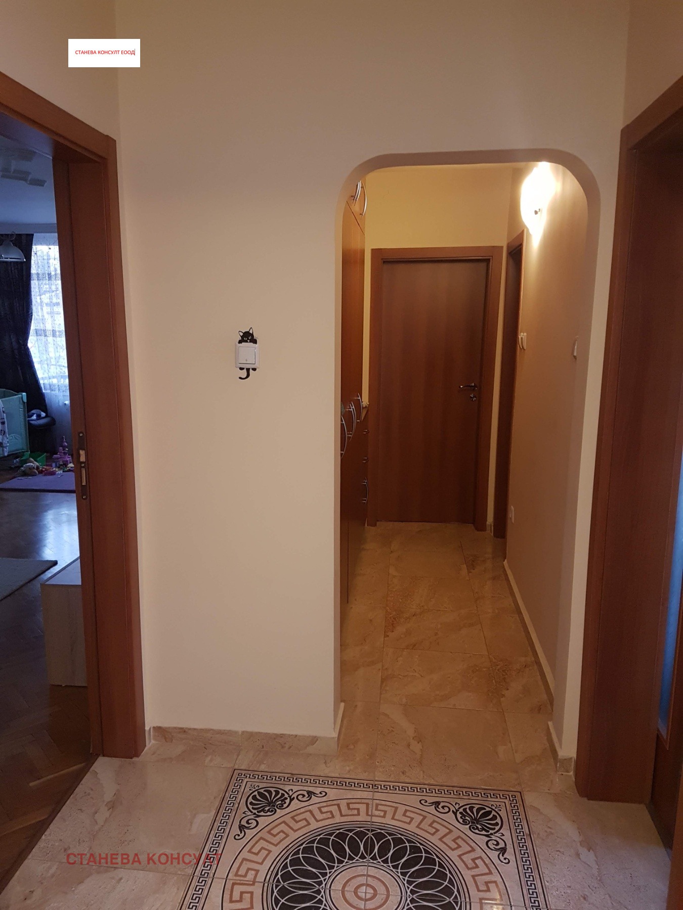 Дава под наем 4-СТАЕН, гр. София, Оборище, снимка 3 - Апартаменти - 55861608