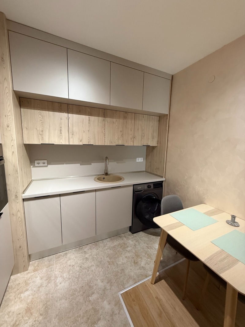 K pronájmu  1 ložnice Sofia , Borovo , 64 m2 | 52855609 - obraz [6]