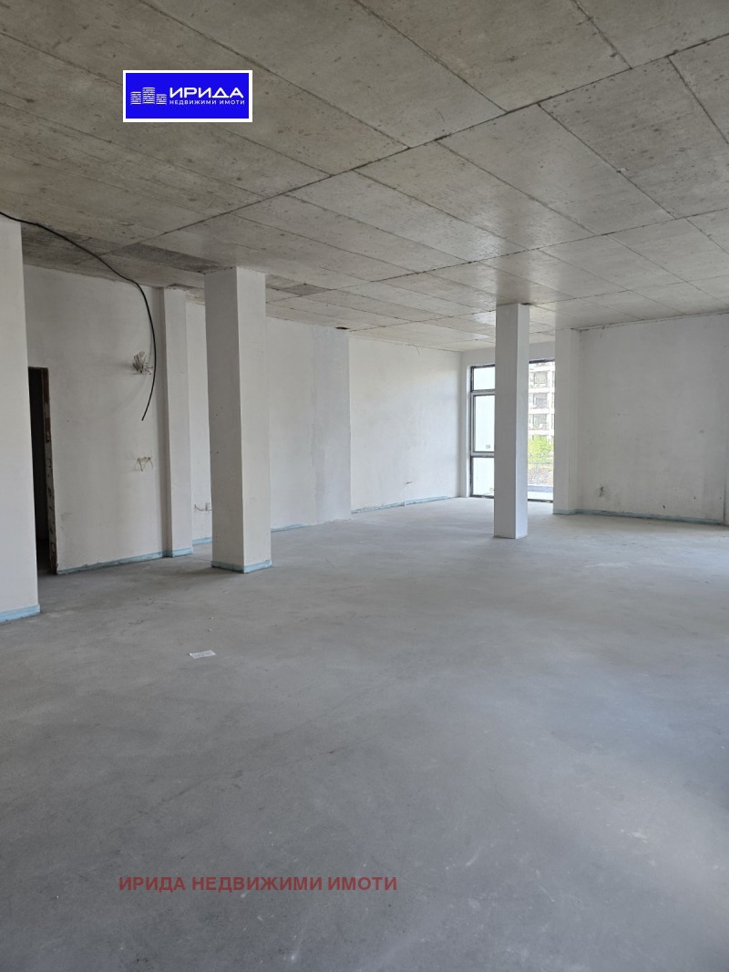 Дава под нем  Магазин, град София, Младост 4 • 1 512 EUR • ID 21779770 — holmes.bg - [1] 