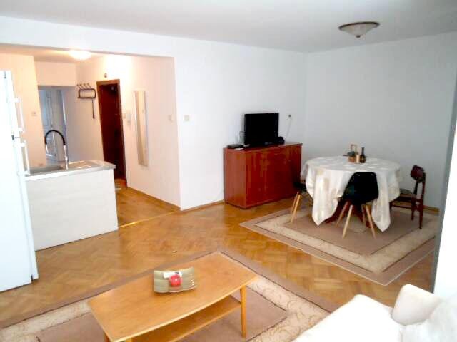 En renta  2 dormitorios Plovdiv , Tsentar , 80 metros cuadrados | 10977387 - imagen [2]