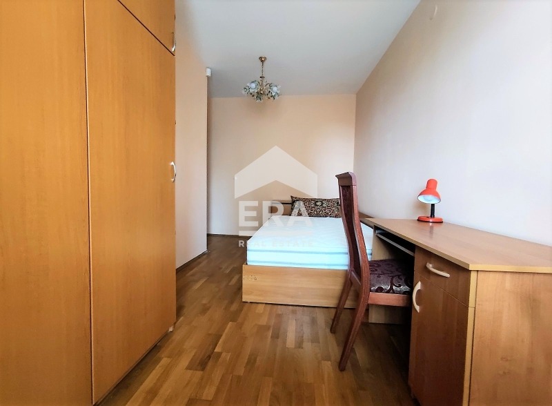 Дава под наем 3-СТАЕН, гр. София, Гео Милев, снимка 7 - Апартаменти - 56326110