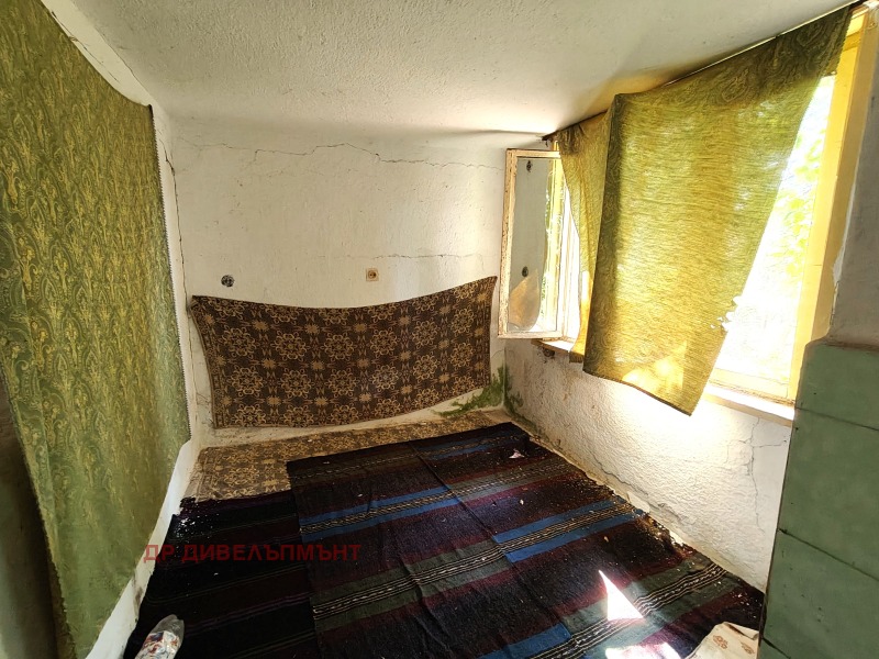 Дава под наем КЪЩА, с. Каменна река, област Хасково, снимка 13 - Къщи - 52745965