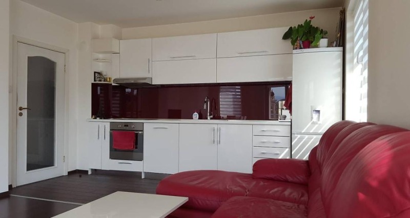 A louer  2 chambres Plovdiv , Maracha , 106 m² | 23351782