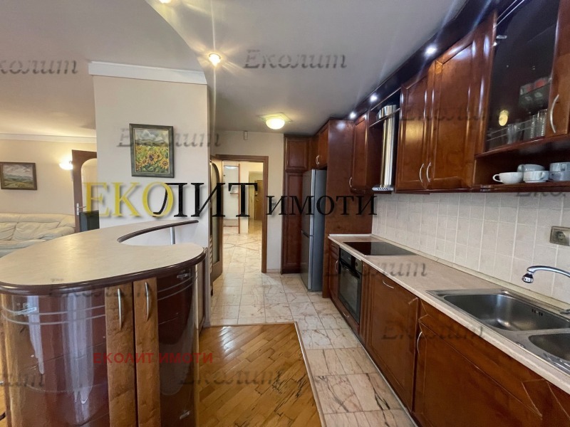 Дава под наем 4-СТАЕН, гр. София, Лозенец, снимка 2 - Апартаменти - 52303981