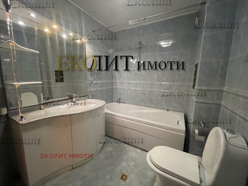 Дава под наем 4-СТАЕН, гр. София, Лозенец, снимка 12 - Апартаменти - 52303981