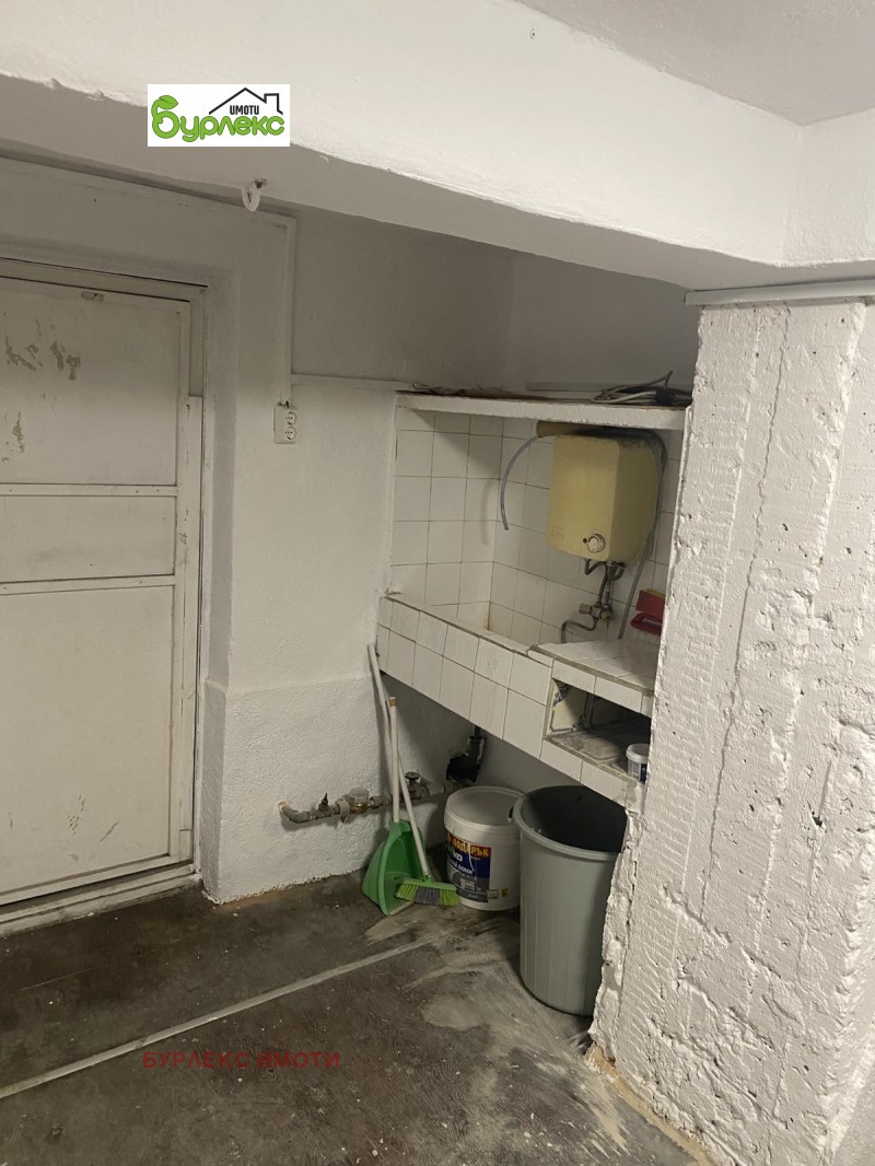 Дава под наем ГАРАЖ, ПАРКОМЯСТО, гр. Варна, Окръжна болница-Генерали, снимка 6 - Гаражи и паркоместа - 52663430