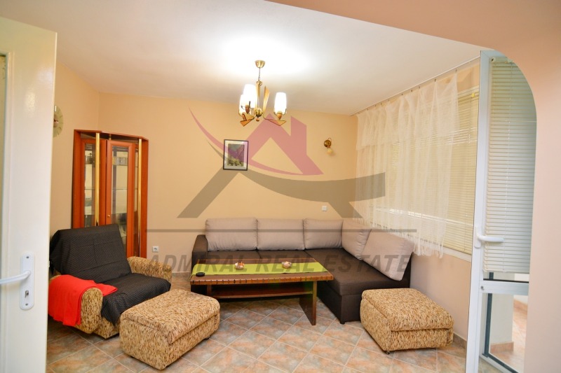 Zu vermieten  2 Schlafzimmer Warna , Sportna zala , 80 qm | 73620705 - Bild [2]