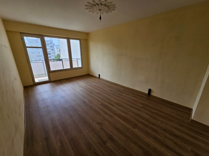 K pronájmu  1 ložnice Razgrad , Orel , 58 m2 | 18723707