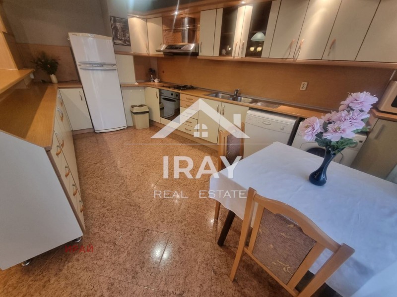 K pronájmu  3+ ložnice Stara Zagora , ORB , 200 m2 | 62227656 - obraz [5]