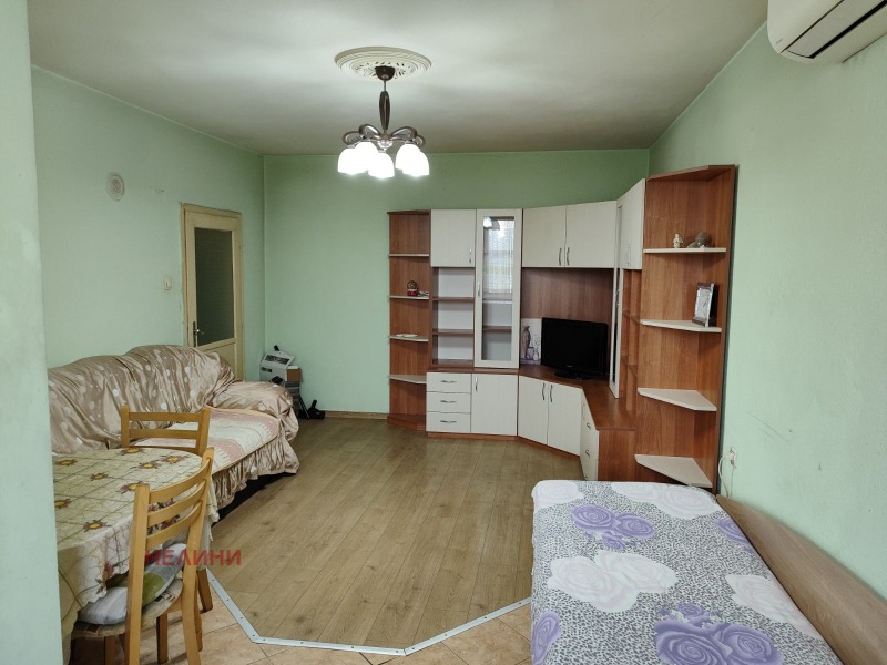 Til leje  1 soveværelse Ruse , Tsentralen koop. pazar , 75 kvm | 35446628