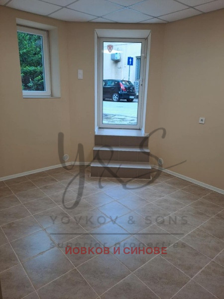 Da affittare  Negozio Plovdiv , Kamenitsa 2 , 55 mq | 38428921