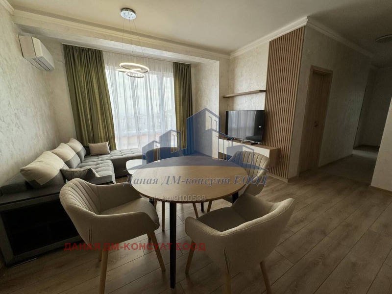 Дава под наем  3-стаен град Шумен , Пазара , 88 кв.м | 49819149