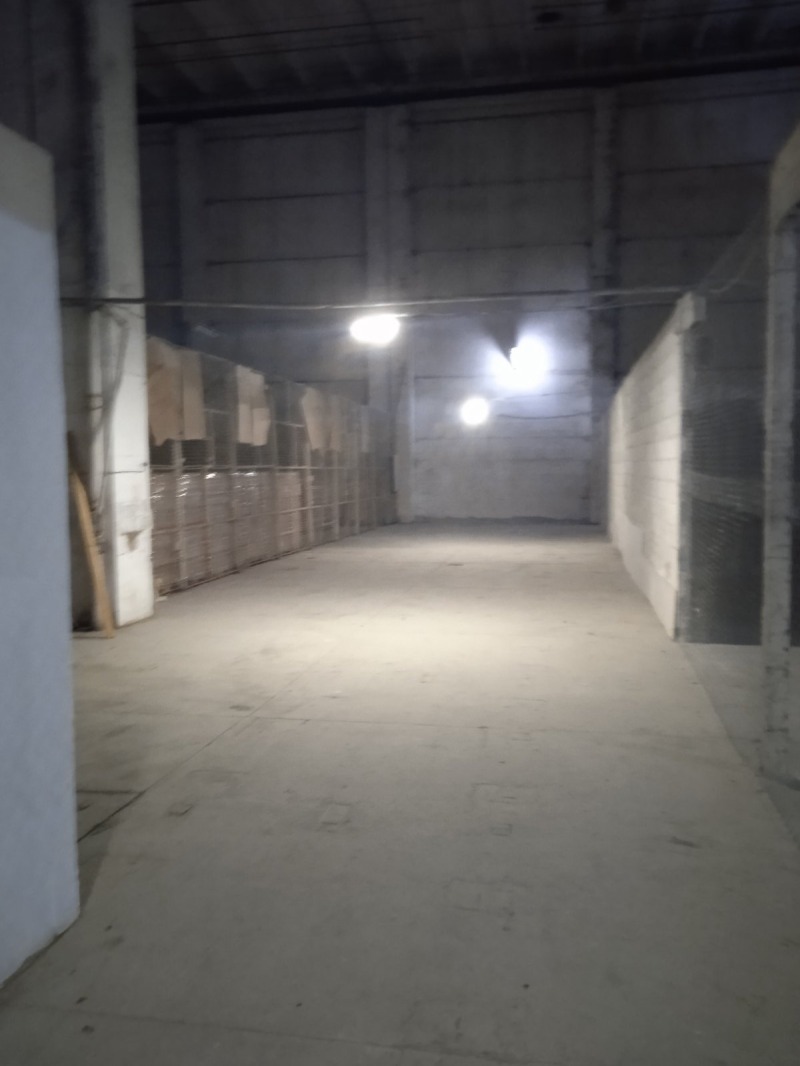 A louer  Stockage Plovdiv , Brezovsko chose , 216 m² | 42180119 - image [2]