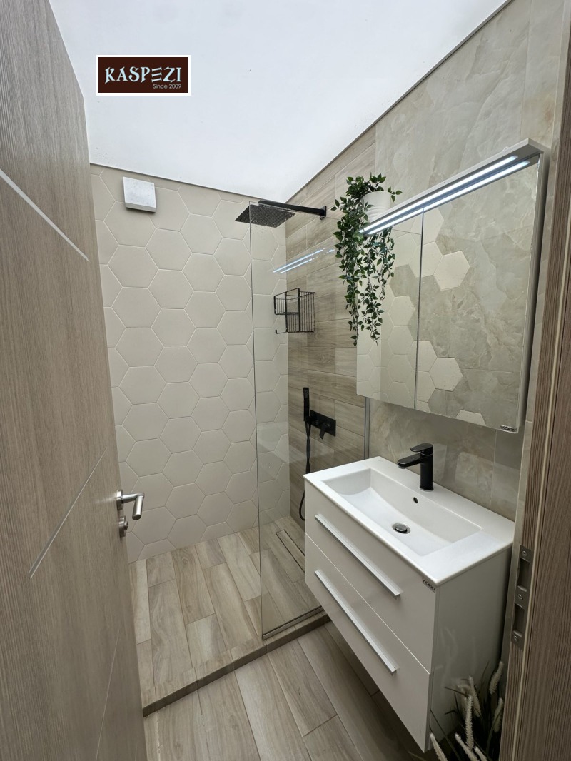 Дава под наем 3-СТАЕН, гр. София, Лозенец, снимка 11 - Апартаменти - 52857516