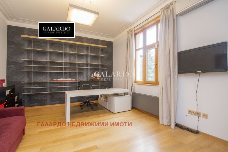 Дава под наем  4-стаен град София , Център , 230 кв.м | 80971227 - изображение [9]