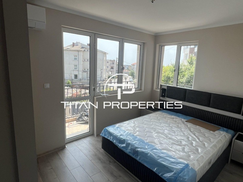Дава под нем  Етаж от къща, град Варна, Виница •  767 € • ID 62717658 — holmes.bg - [1] 